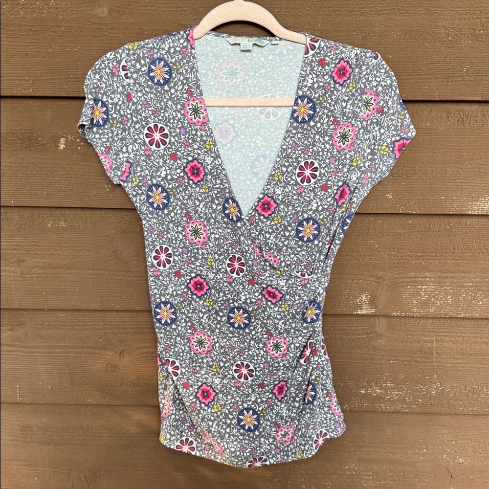 Boden Gray and White Patterned Faux Wrap Stretch Blouse size 8
